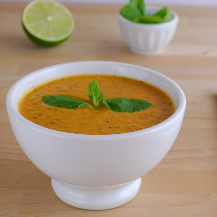 Receta de sopa de tomate y albahaca baja en calorías