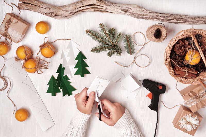 Seis ideas para reutilizar todo el papel de regalo de esta Navidad
